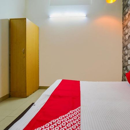 Hotel O Unique Delhi Home Stay Új-Delhi Kültér fotó