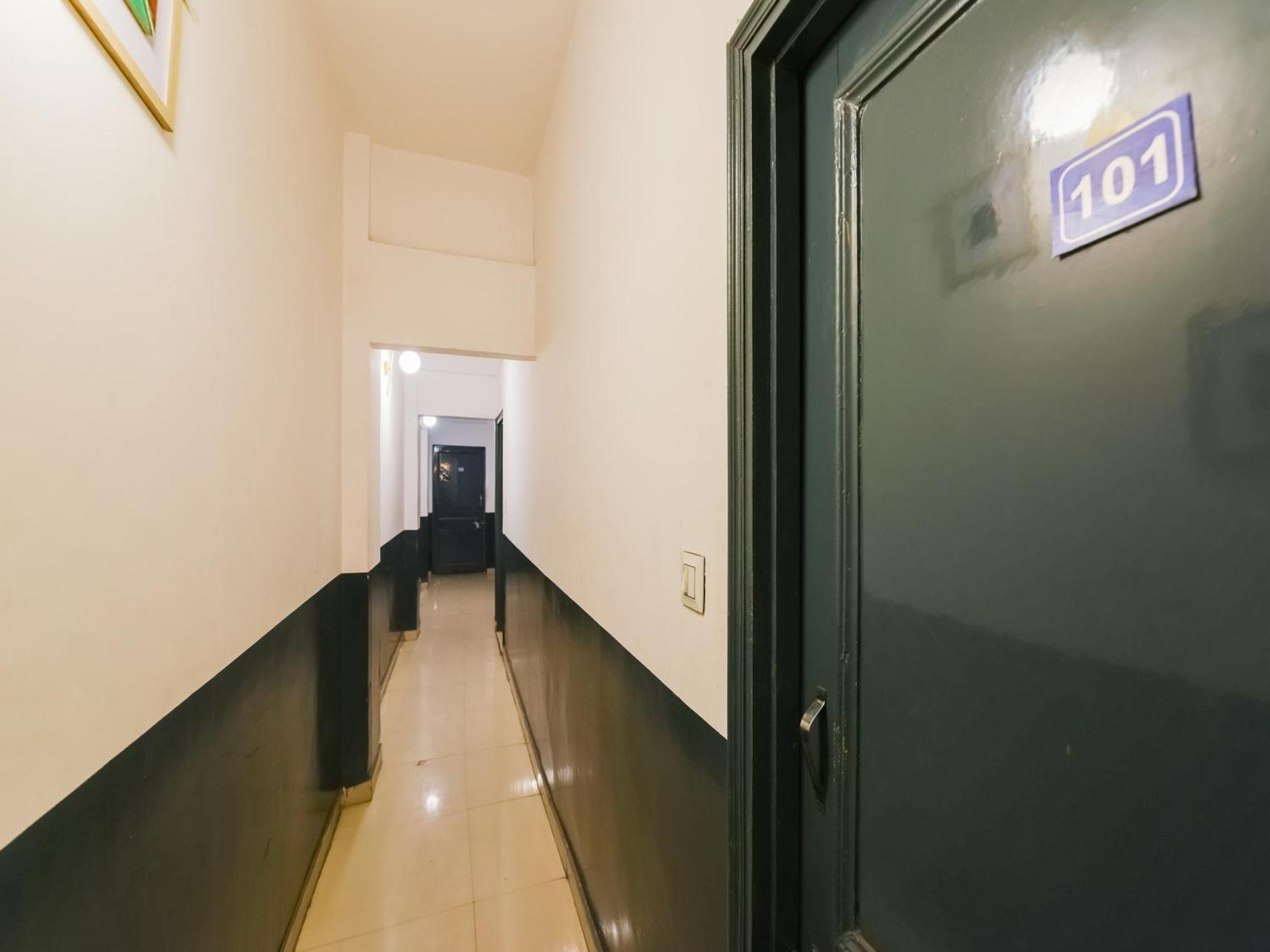 Hotel O Unique Delhi Home Stay Új-Delhi Kültér fotó